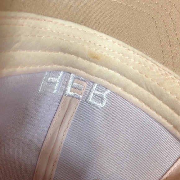 Pink Burberry Hat - Picture 6 of 8